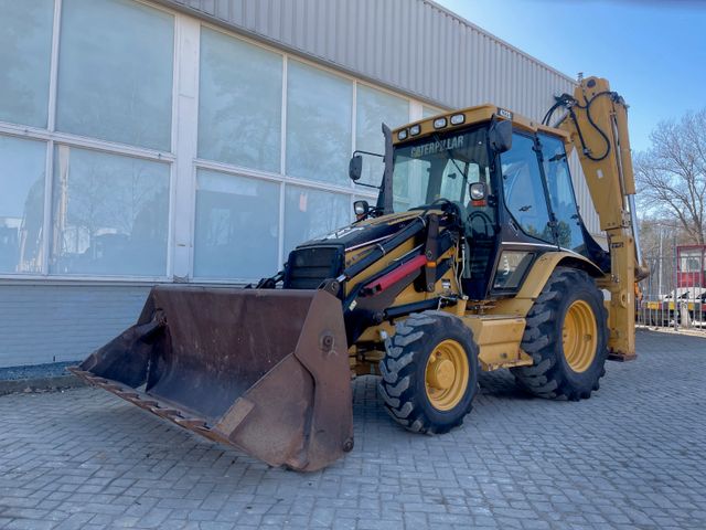 CAT 432 D    2004     CE