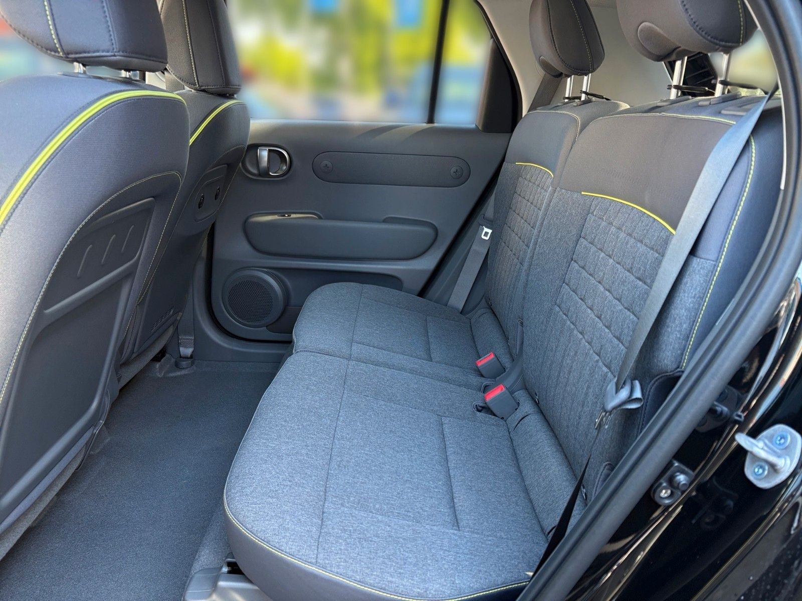 Fahrzeugabbildung Hyundai INSTER Cross