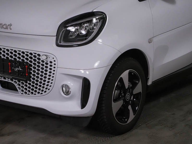 Fahrzeugabbildung Smart smart EQ fortwo Exclusive*Kamera*Media*LED*22kW*