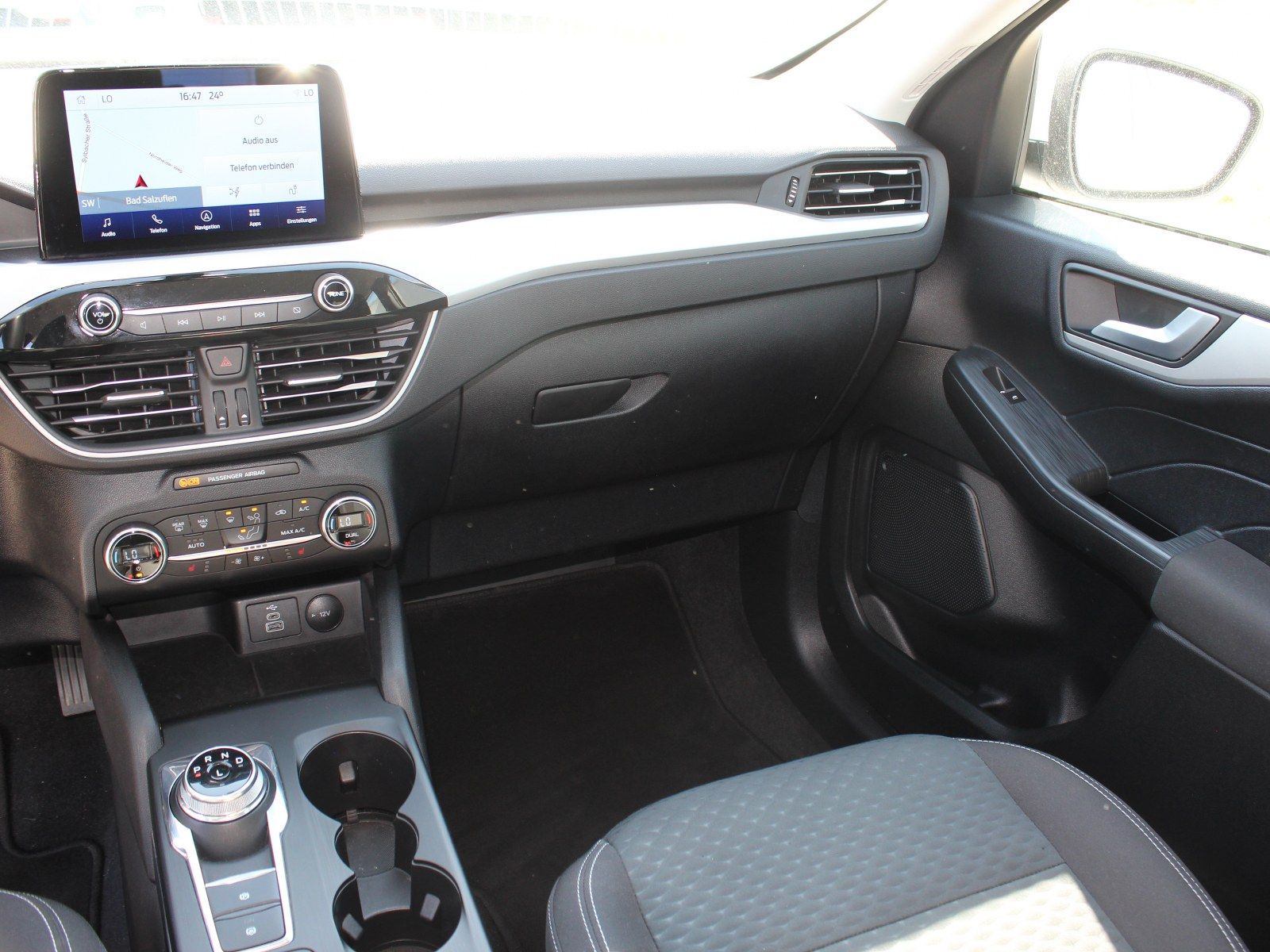 Fahrzeugabbildung Ford Kuga Plug-In Hybrid Cool & Connect 2,5 Duratec