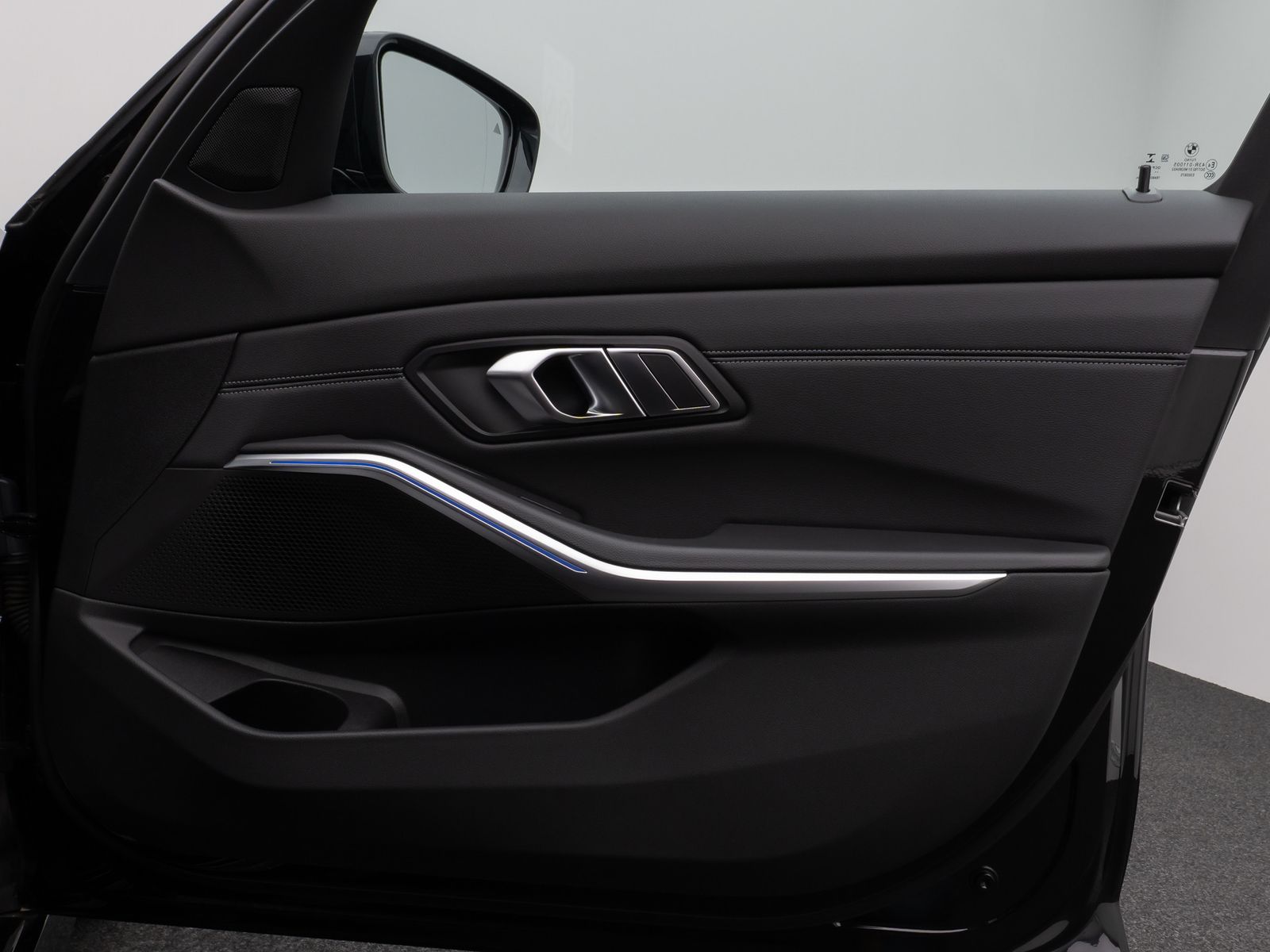 Fahrzeugabbildung BMW 320d Sport Line Panorama Laser HUD DAB HiFi AHK