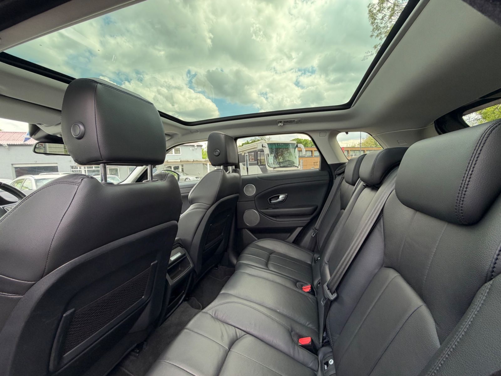 Land Rover Range Rover Evoque SE R-DYNAMIC KAMERA PANO foto 2