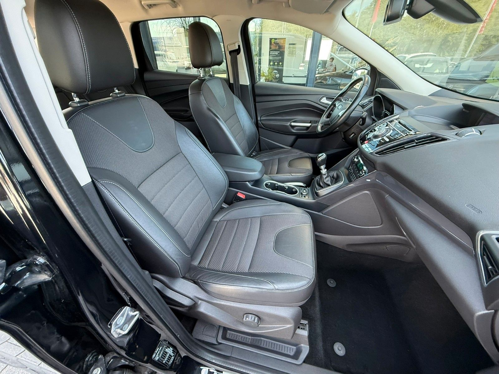 Fahrzeugabbildung Ford Kuga Individual