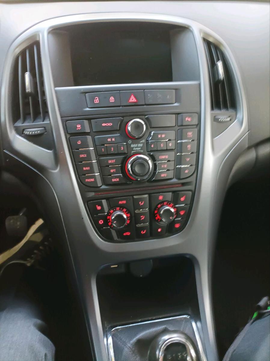Opel Astra 2015 — photo 7