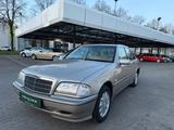 Mercedes-Benz C 180  Elegance, 1.Hand, Unfallfrei - Mercedes-Benz aus 1998: 180