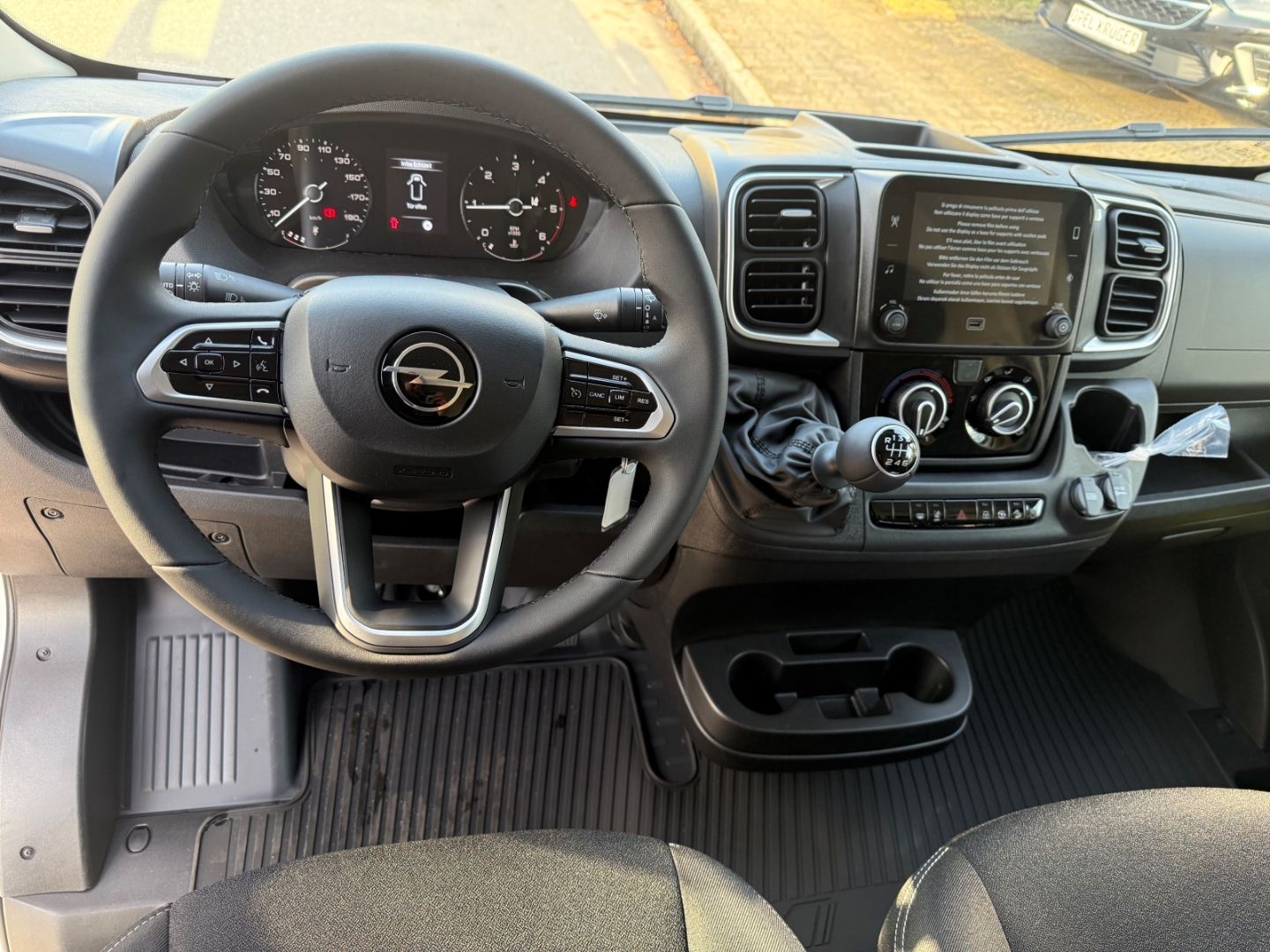 Fahrzeugabbildung Opel Movano Kasten H2 35 BlueHDI 140 Blue-HDI 3 2.2 C