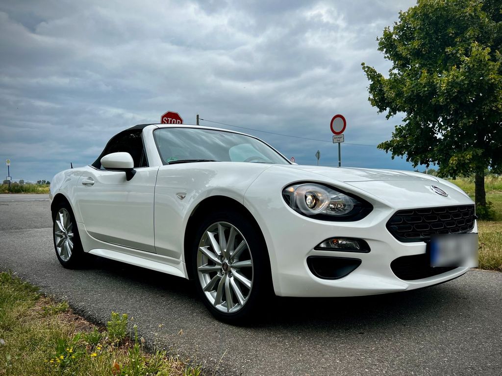 Image of Fiat 124 Spider
