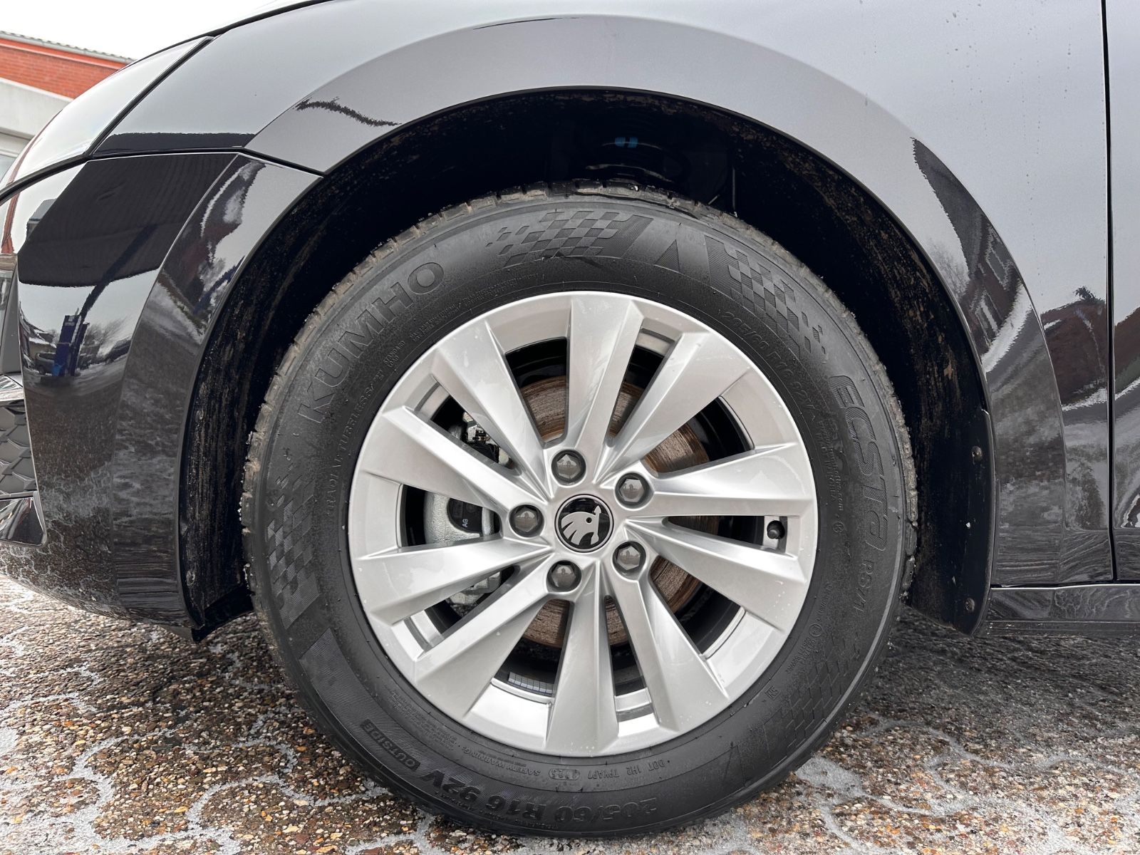 Fahrzeugabbildung SKODA Octavia Combi 1.5 TSI Selection AHK/LED/Navi/ACC