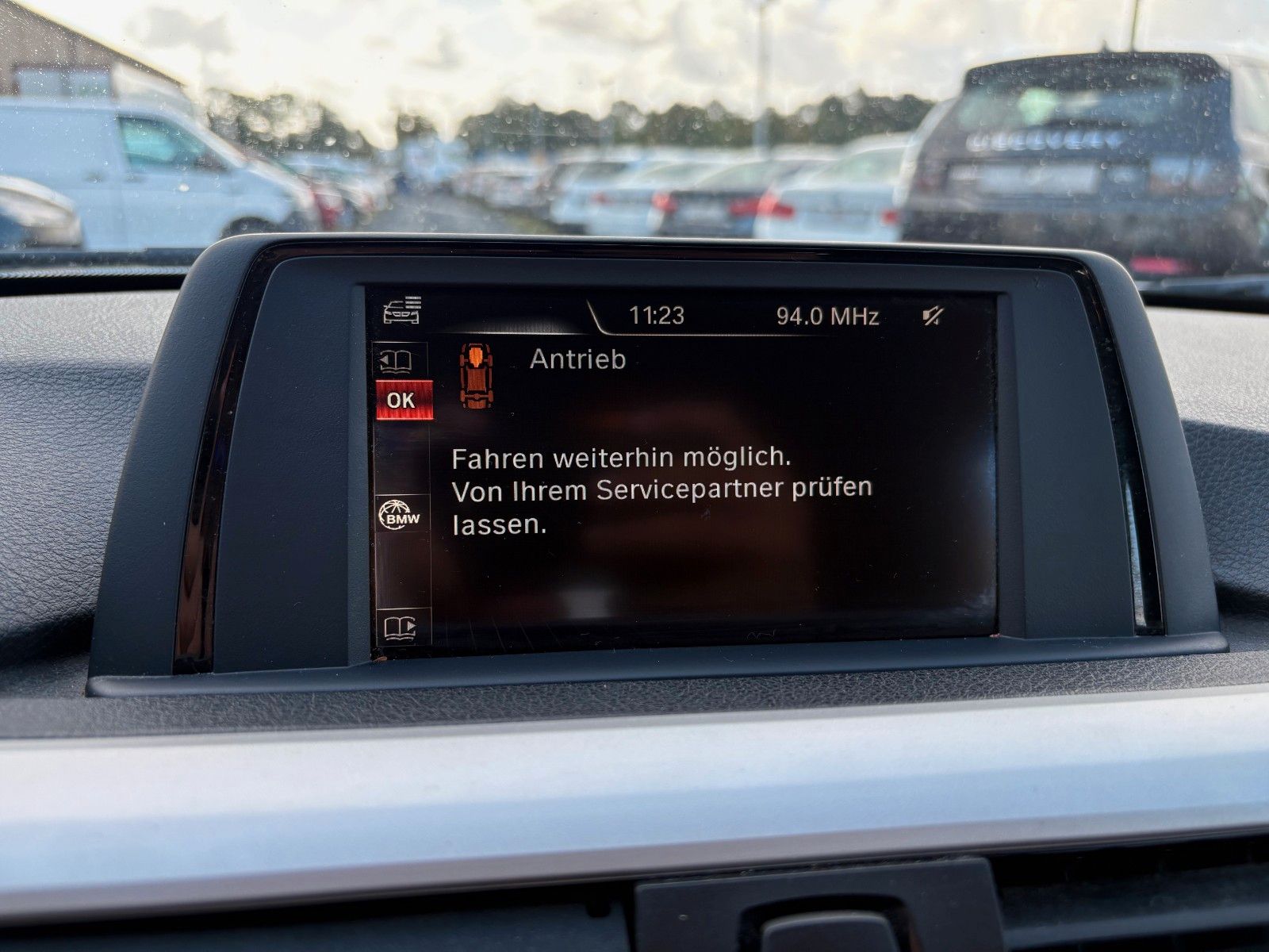Fahrzeugabbildung BMW 320d Tour. Navi PDC 18"LMR 1.HAND Klimaautomatik