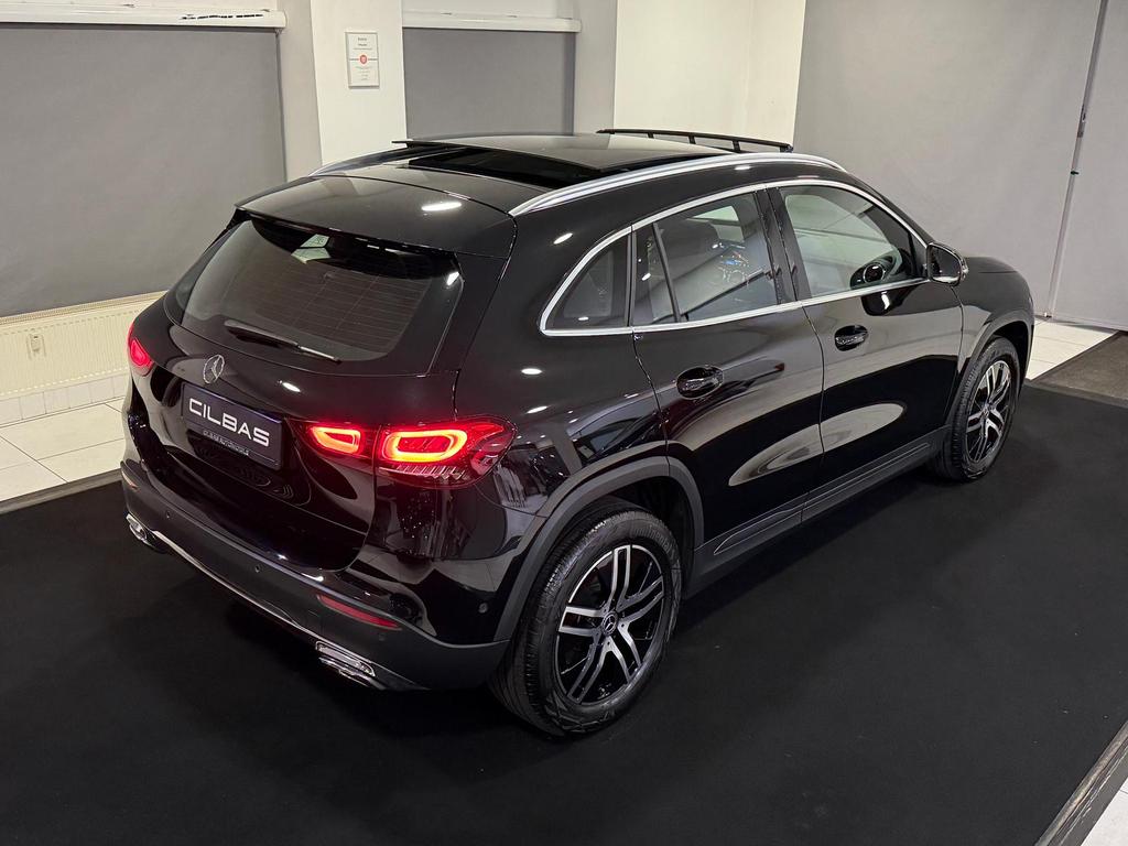 Mercedes-Benz GLA 220