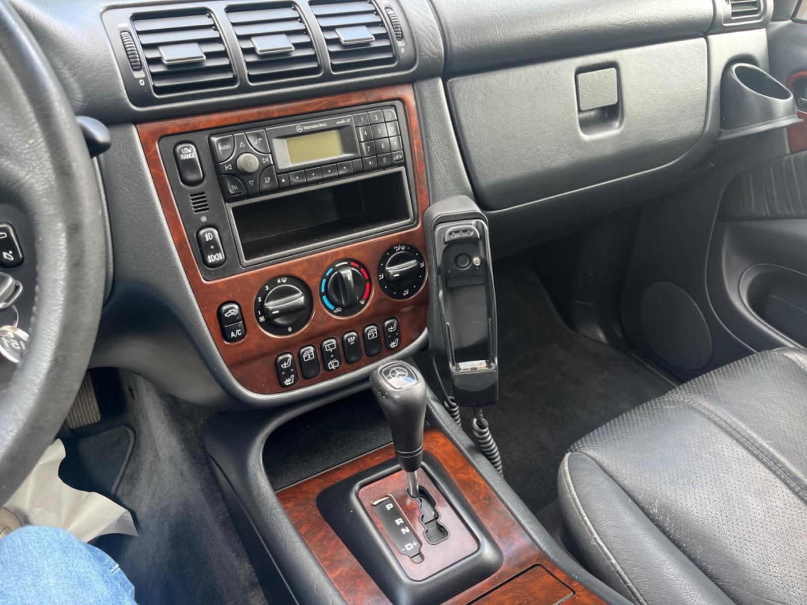 Mercedes-Benz ML 320 3.2 /AHK/KLIMA/SITZH/TEMPO