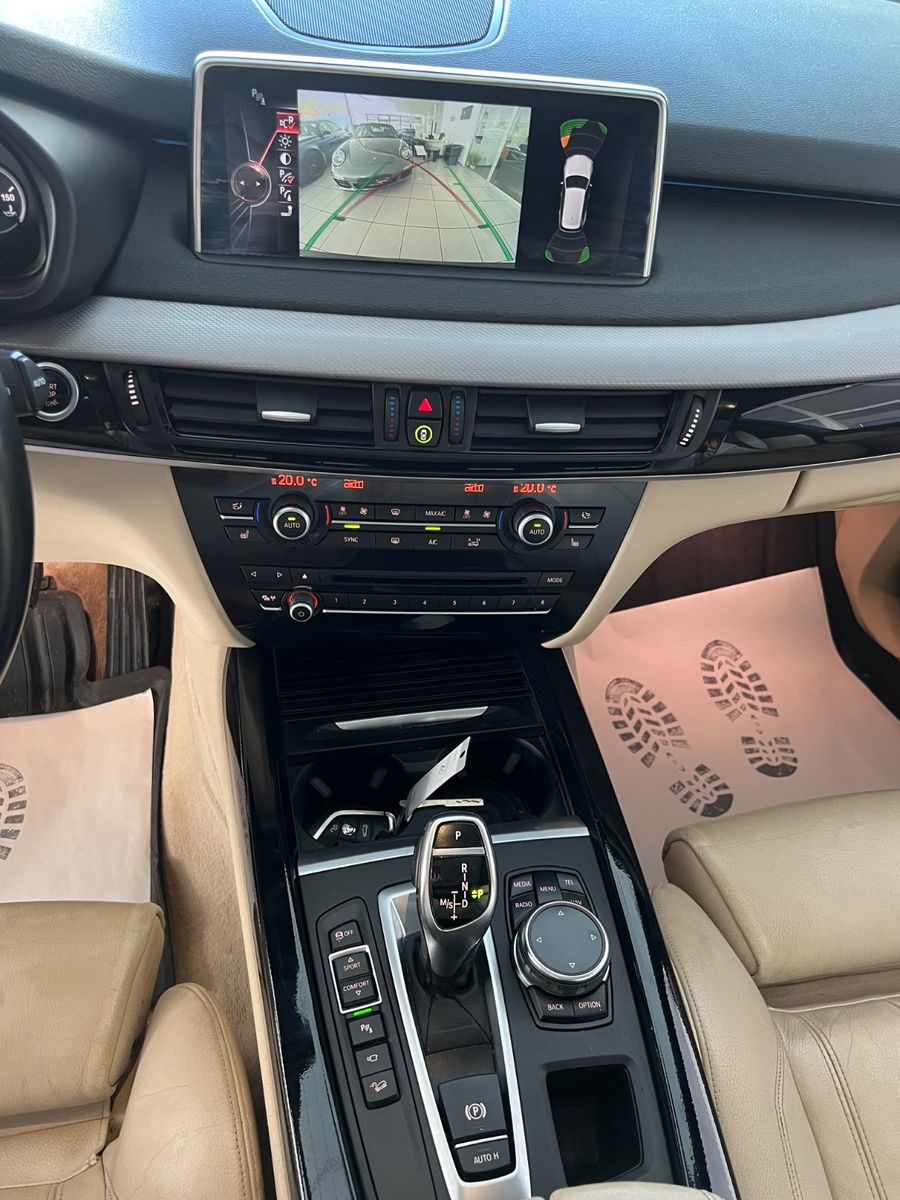 Fahrzeugabbildung BMW X5 xDrive 30 d M Sport Paket *PANO*SOFT-CLOSE*