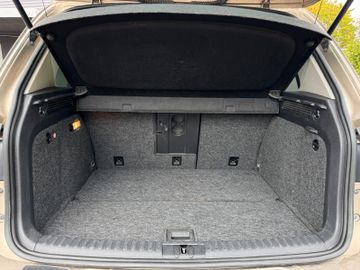 Volkswagen Tiguan - 12