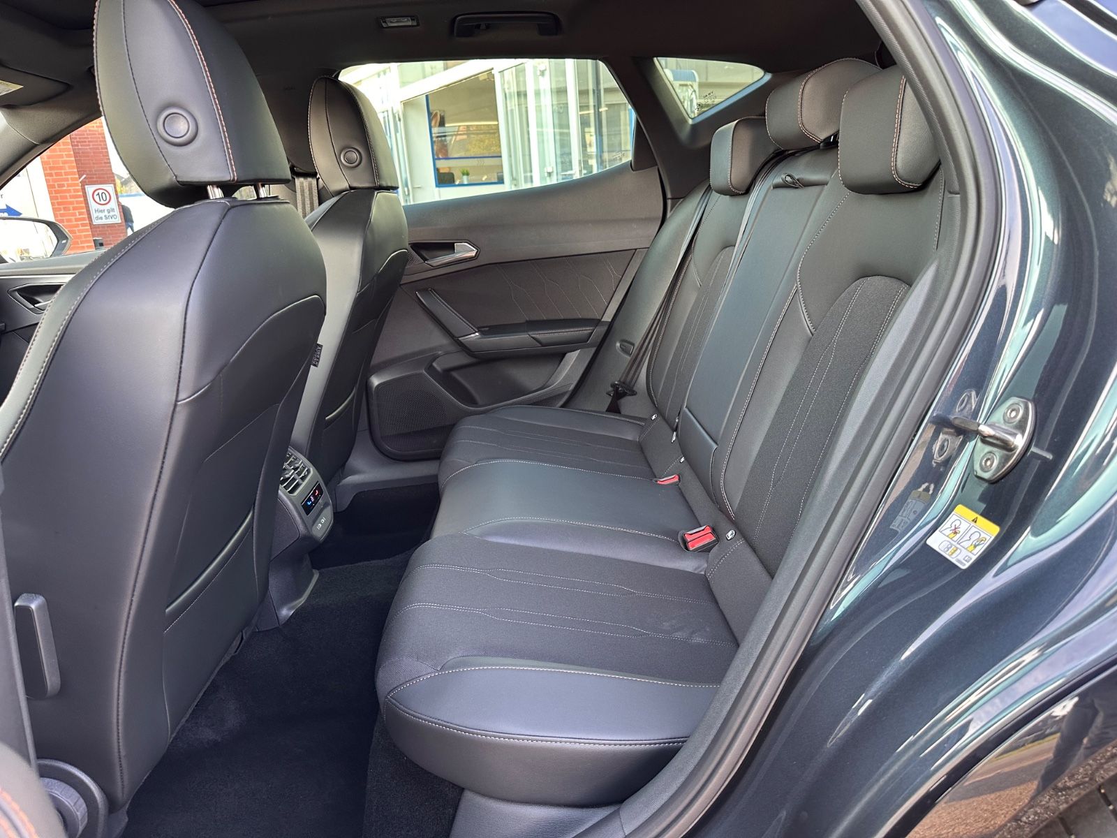 Fahrzeugabbildung CUPRA Formentor 1.5 eTSI DSG Pano/AHK/ACC/APP/LED/SHZG