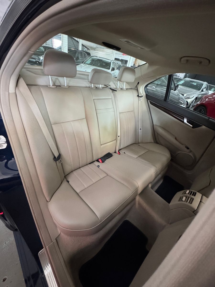 Fahrzeugabbildung Mercedes-Benz C 250 CGI BE 7GT ELEGANCE COMAND ILS KAMERA 1.VB
