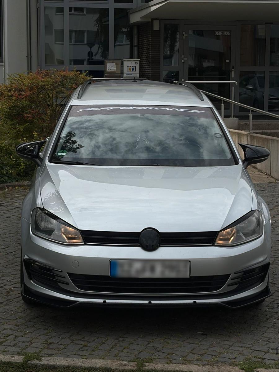 Volkswagen Golf 2014 — салон