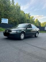 Volkswagen VW Passat 1.6 mit TÜV Anhängerkupplung - Volkswagen Passat in Oldenburg