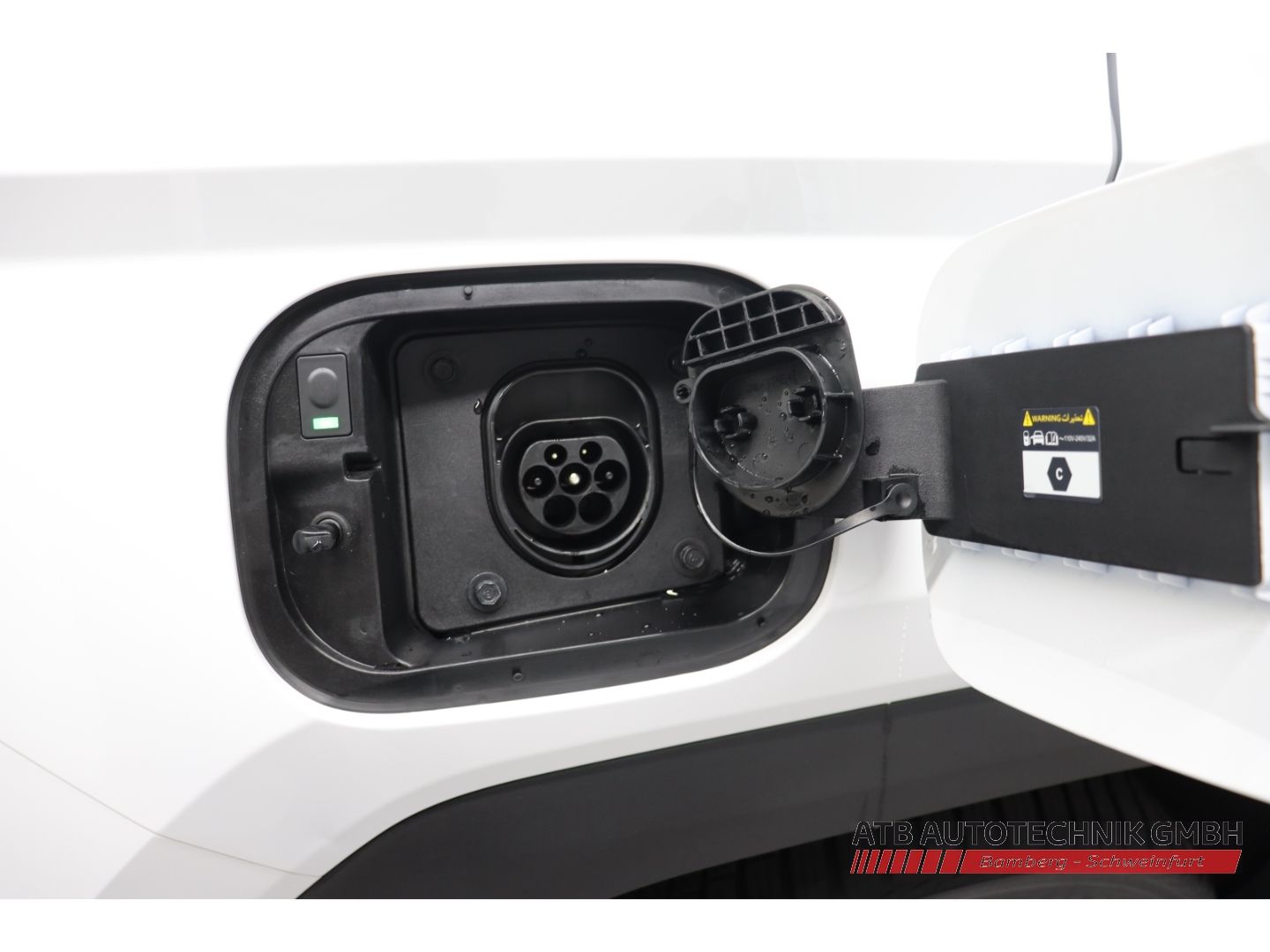 Fahrzeugabbildung Hyundai Tucson Trend PHEV 1.6 T-GDi 6-AT 4WD Navi Digita