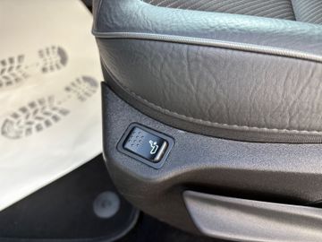 Fahrzeugabbildung Fiat 500X Cross 4x2 Navi PDC RFK CarPlay MFL uvm.