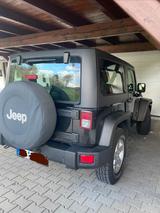 Jeep Wrangler Sport 2.8 CRD Sport - Jeep Wrangler Sport mit Diesel-Antrieb