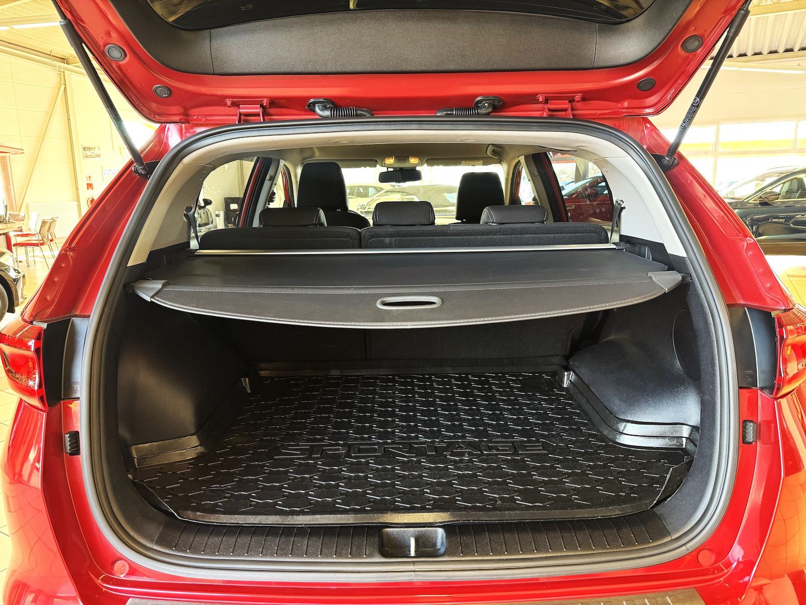 Fahrzeugabbildung Kia Sportage GT-Line 4WD/Navi/DAB/Cam/Carplay/Ahl