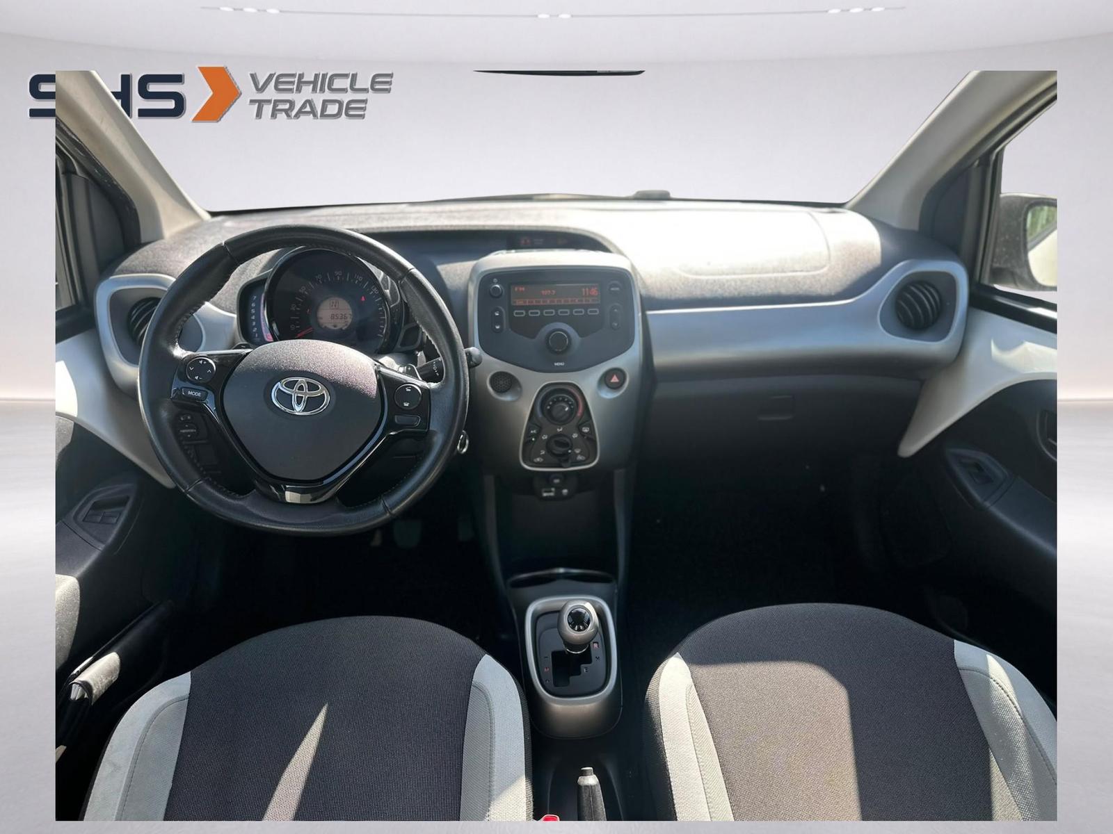 Toyota AYGO x-play 
