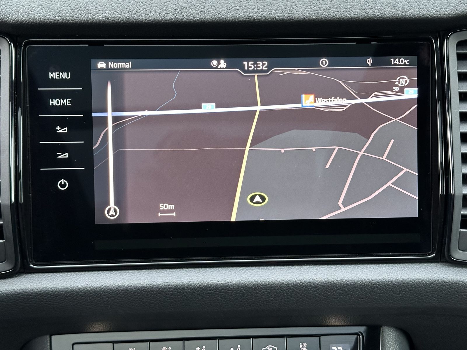 Fahrzeugabbildung SKODA Kodiaq 2.0 TDI DSG 4x4 Sportline NAV+LED+PANO+AH