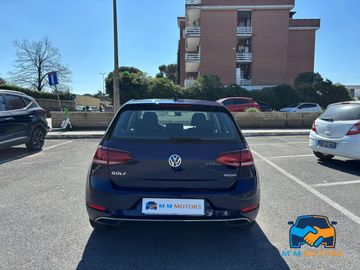 Volkswagen Golf - 6
