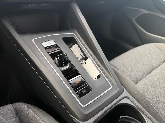 Golf 8 VIII Move 1.0 eTSI ACC RearView Navi