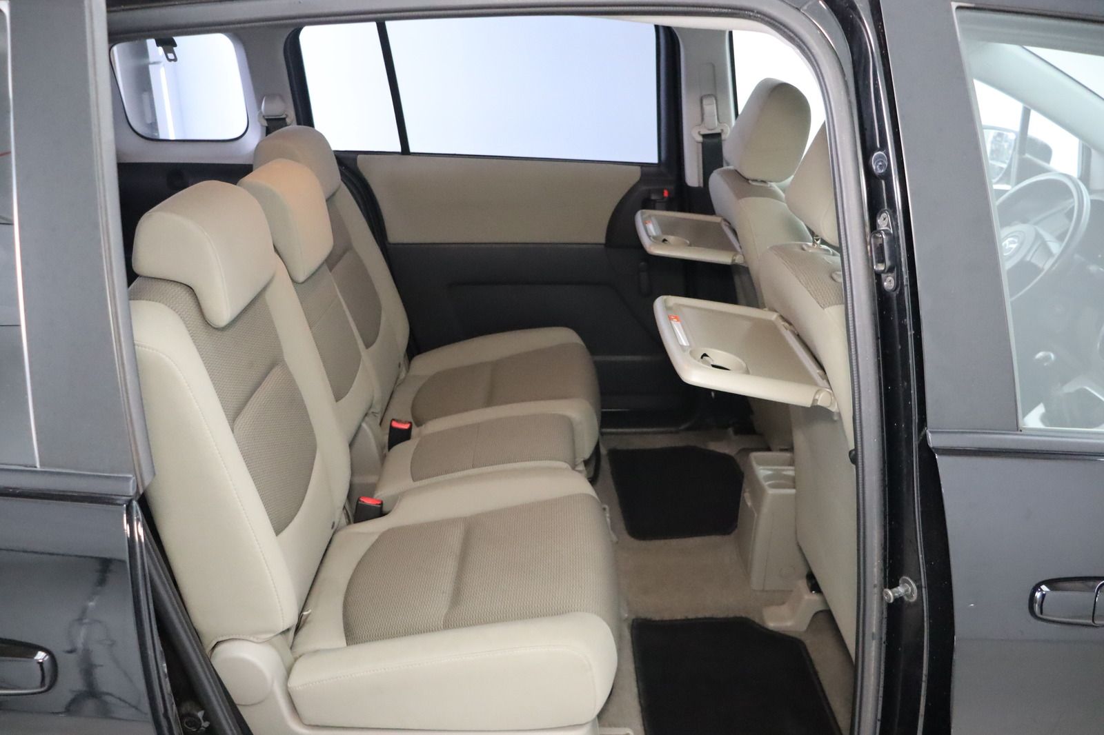 Fahrzeugabbildung Mazda 5 1.8 Comfort * Sitzhg. * Klima * 7-Sitzer