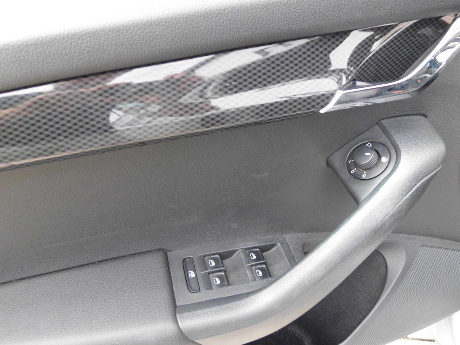 Skoda Octavia Combi RS 2.0 220ch - 2 ème main - Carnet entretien - Pneus été - Régulateur de vitesse - Navi