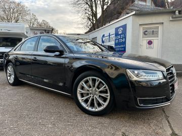 Audi A8 - 8
