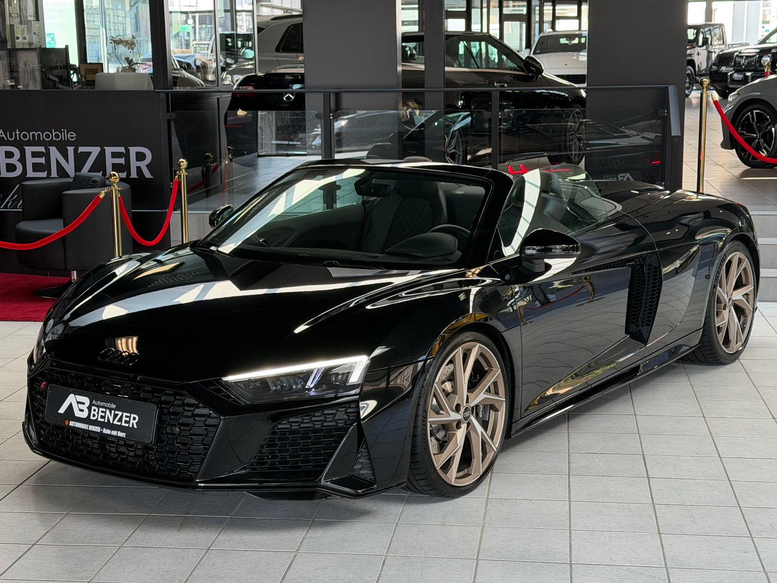 Fahrzeugabbildung Audi R8 Spyder 5.2 FSI RWD performance/BANG&OLUFSEN/