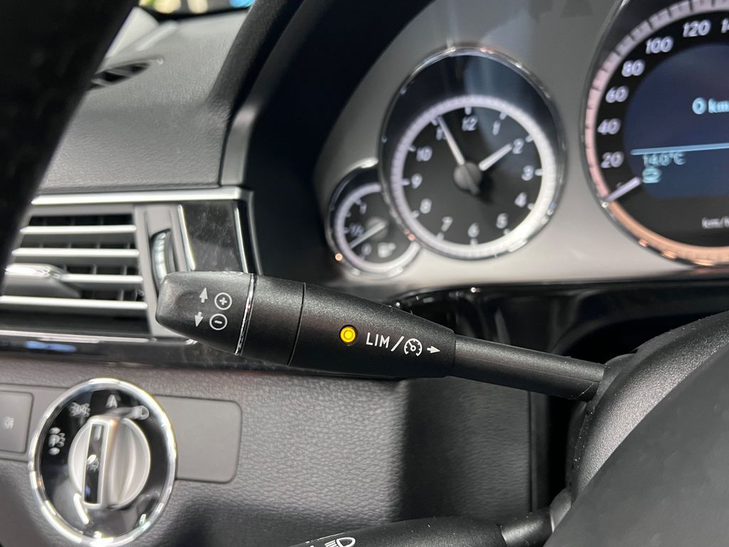 Mercedes-Benz E 350 BE / V6 / RENTNER / NUR 81.tKM/ GARANTIE Mercedes-Benz E 350 BE / V6 / RENTNER / NUR 81.tKM/ GARANTIE