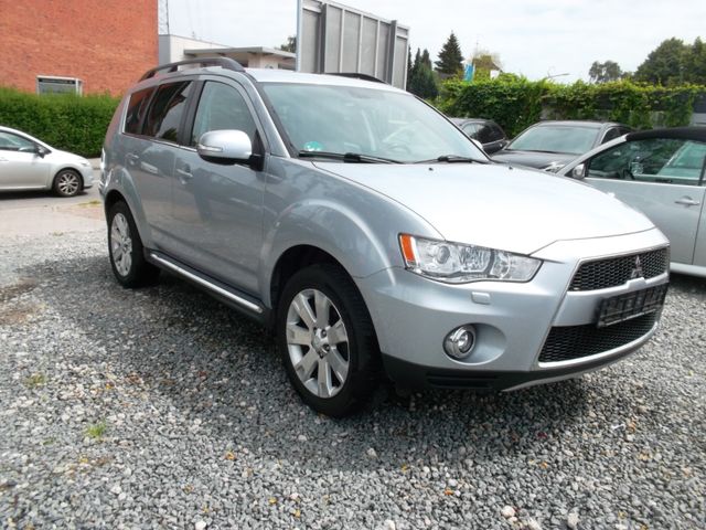 Mitsubishi Outlander Instyle 2,2 4WD,7.SITZE,SHB.Keyless Go