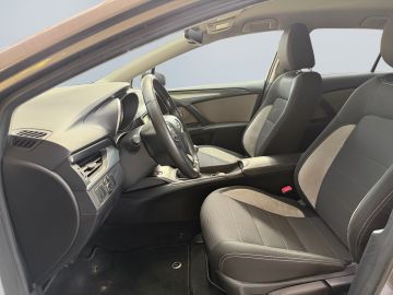 Toyota Avensis - 9
