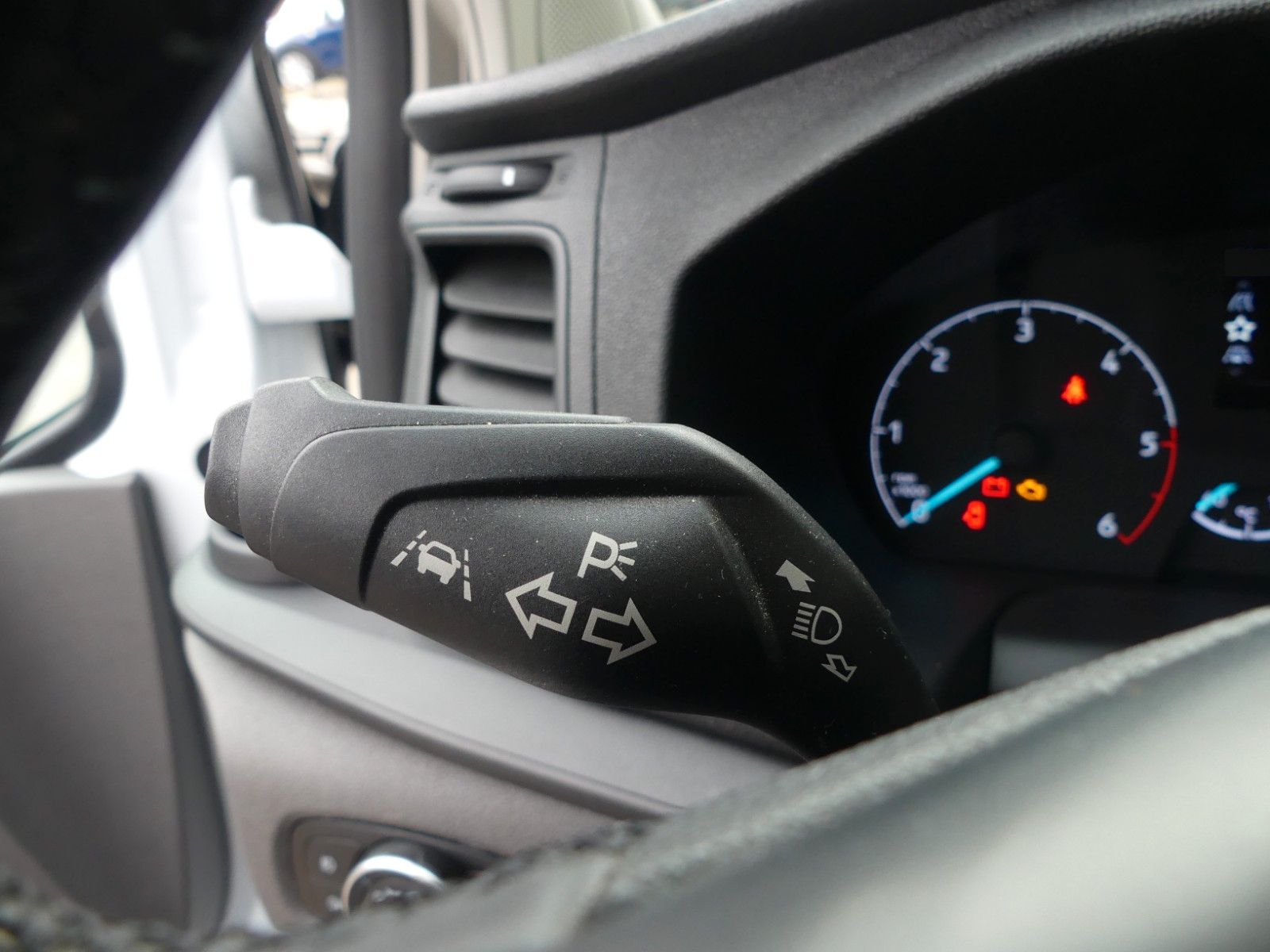 Fahrzeugabbildung Ford Transit Custom Kasten 300 L1 Trend*BLIS*Kamera