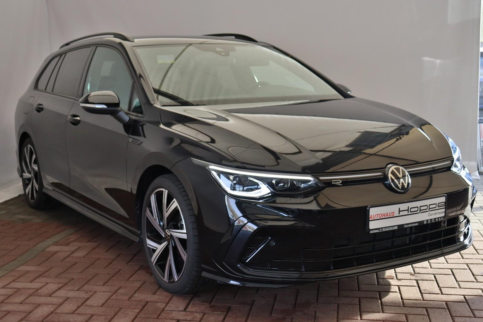 Volkswagen Golf VIII R-Line 1.5eTSI DSG+LED+KAMERA+NAVI+ACC
