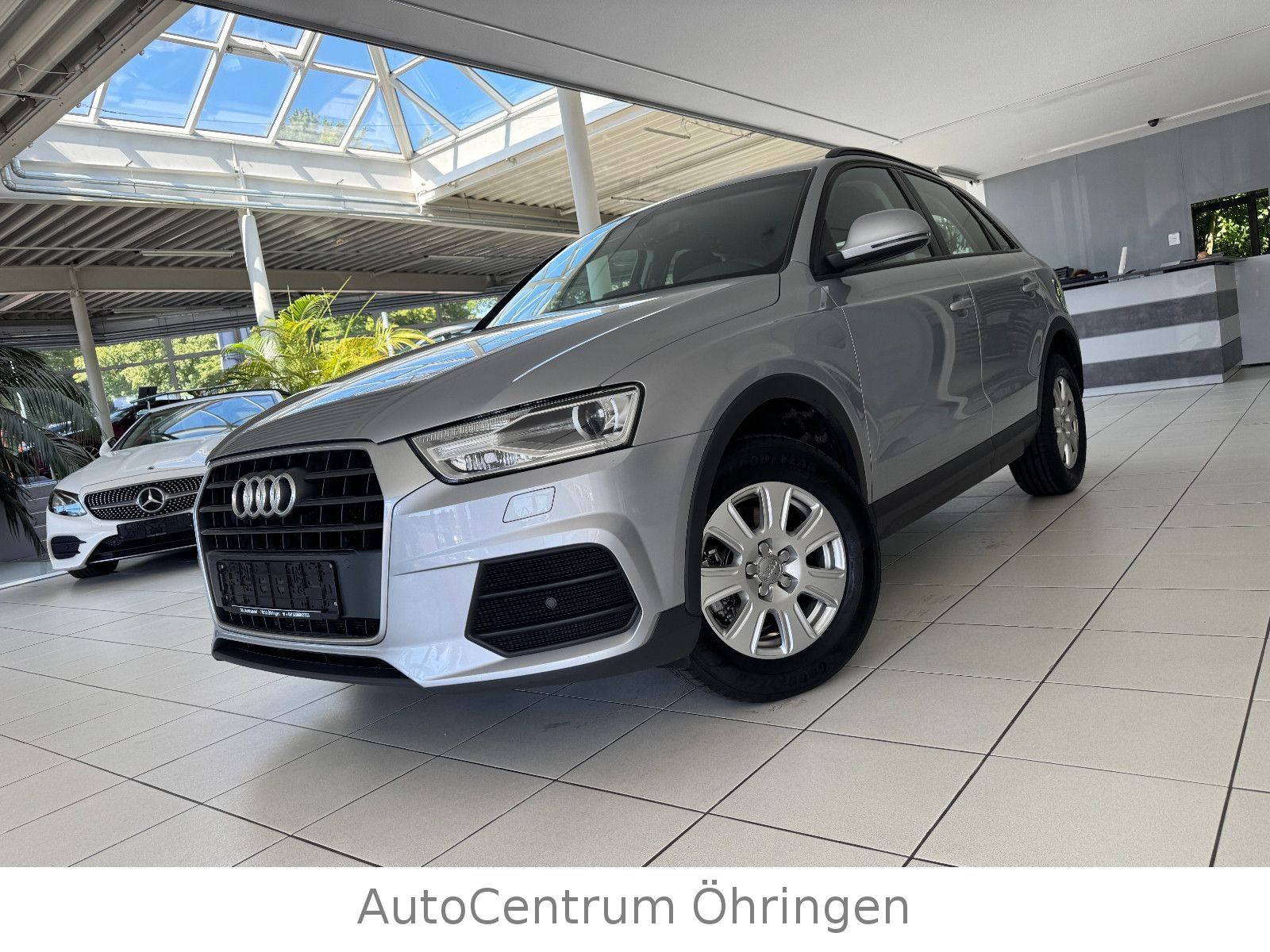 AUDI Q3 basis Kamera Xenon Navi Klimaautom. SHZ PDC