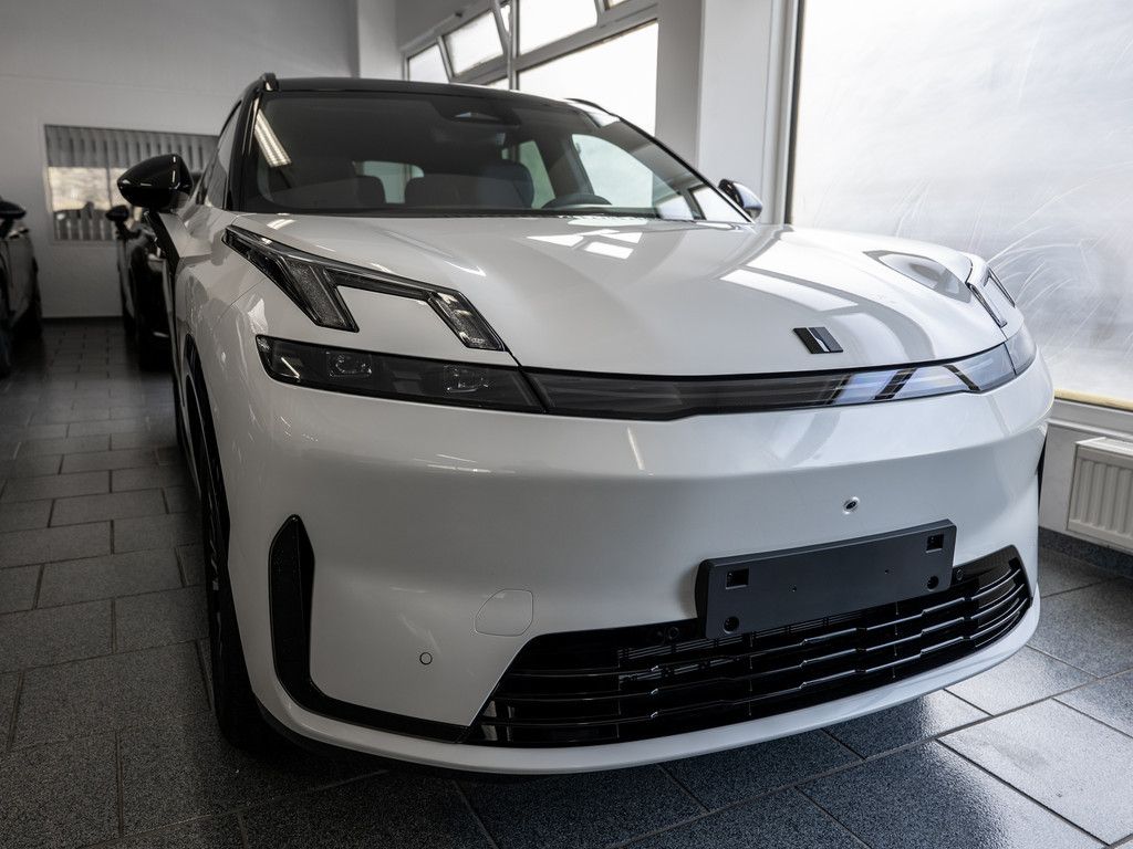 Lynk & Co 08