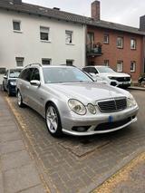 Mercedes-Benz W211 E320 cdi AMG Paket !! - Mercedes-Benz E 320 in Köln