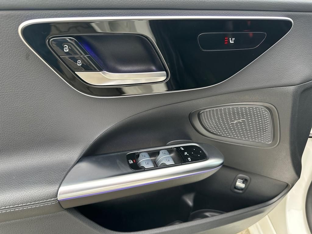 Fahrzeugabbildung Mercedes-Benz C 220 dT Night ACC SDHZ 360° LED HUD SHZ Ambie.