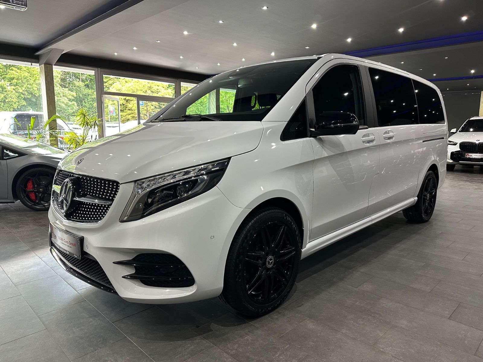 MERCEDES-BENZ V 300 d 4Matic AMG-Paket / Burmester / 7.Sitzer