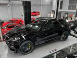 Aston Martin DBX 4.0 V8 707 - schwarze Aston Martin DBX