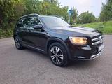 Mercedes-Benz GLB 200 D AUTO-8G-DCT KAM/BURMESTER/MEMORY/1.H - Mercedes-Benz GLB 200 in Stuttgart