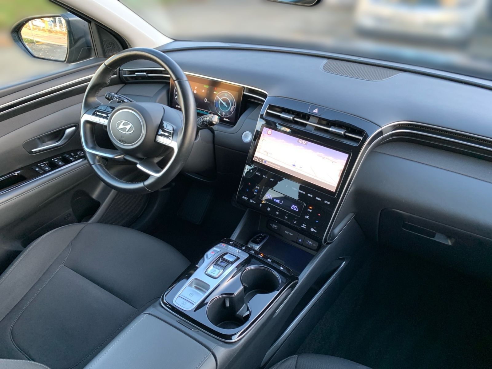 Fahrzeugabbildung Hyundai TUCSON 1.6 T-GDI Trend Plug-In Hybrid 4WD 1Hd