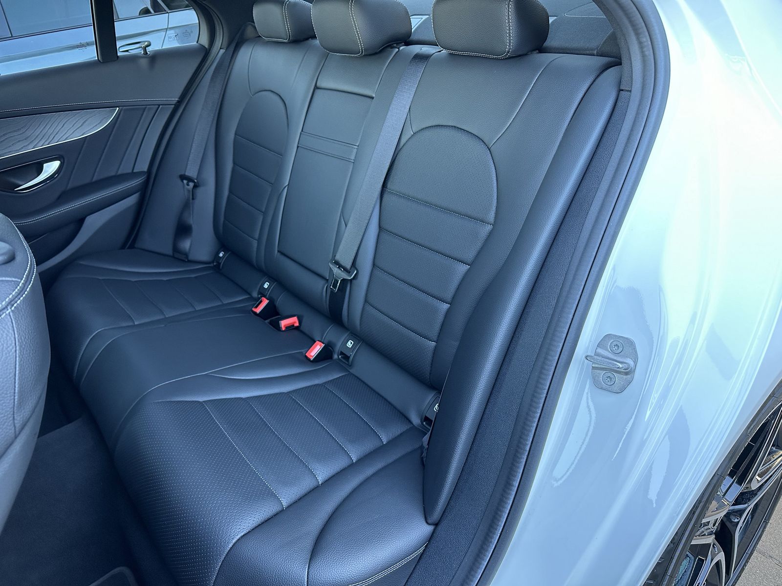 Fahrzeugabbildung Mercedes-Benz C 300e 4Matic AMG-Line NAV+LED+WIDESCREEN+HUD+PP