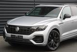 Volkswagen Touareg R-Line 4Motion/AHK/LUFT/StHZ/21Z/BLACK/ - Volkswagen Touareg: Black