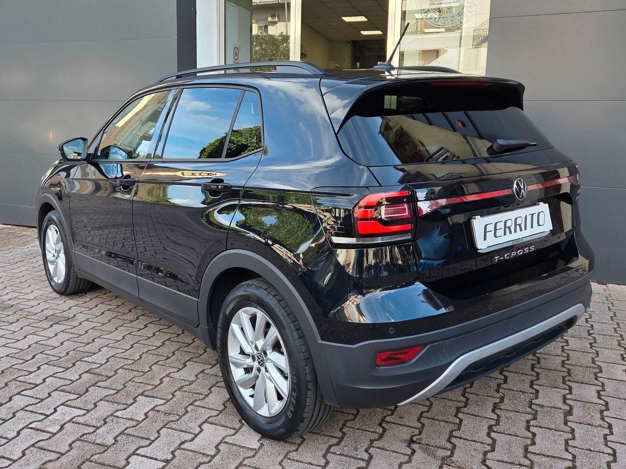 Volkswagen T-Cross 1.0 TSI 110 CV Style imagem 2