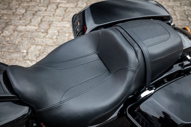 Fahrzeugabbildung Harley-Davidson ROAD KING SPECIAL 114 FLHRXS - JEKILL&HYDE -